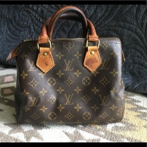LOUIS VUITTON SPEEDY 25